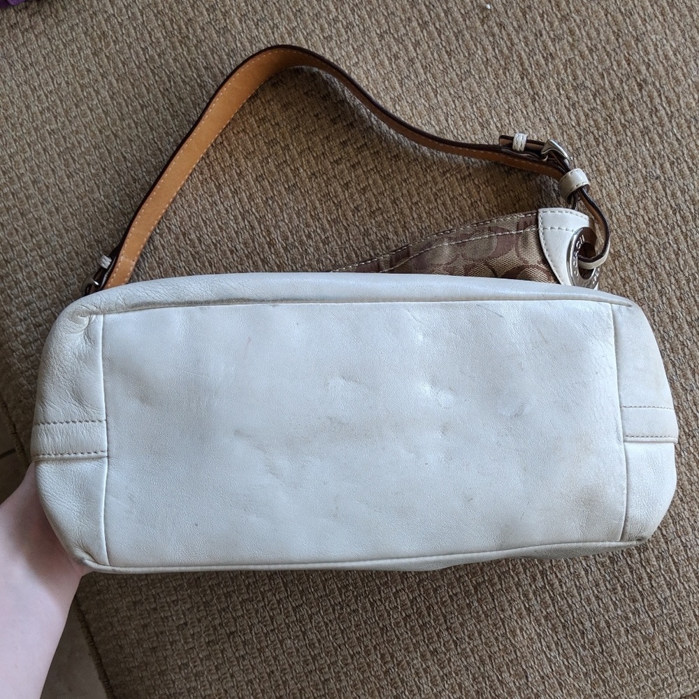 Coach Purse White Genuine Leather W Keychain - Picture 3 of 7